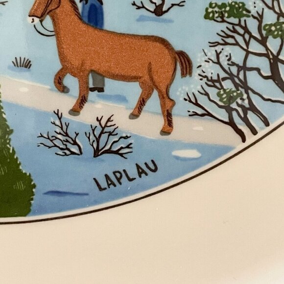 Villeroy & Boch Naif Christmas Round Handled Porcelain Cake Plate Platter 12.5" - Picture 5 of 10